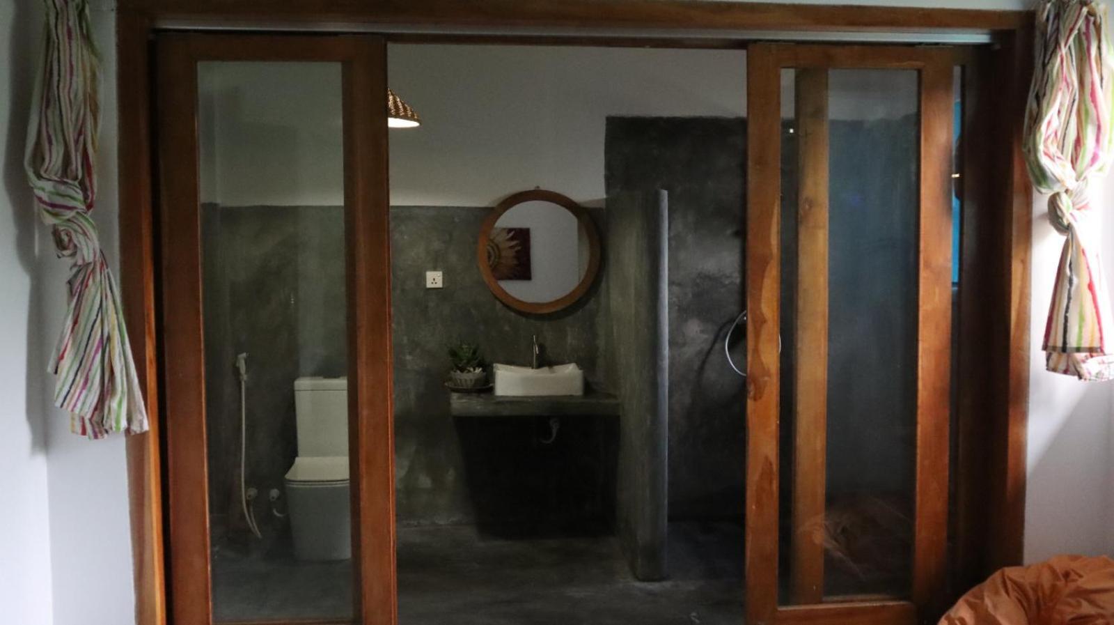 Julianu Hotel Tangalle Kültér fotó