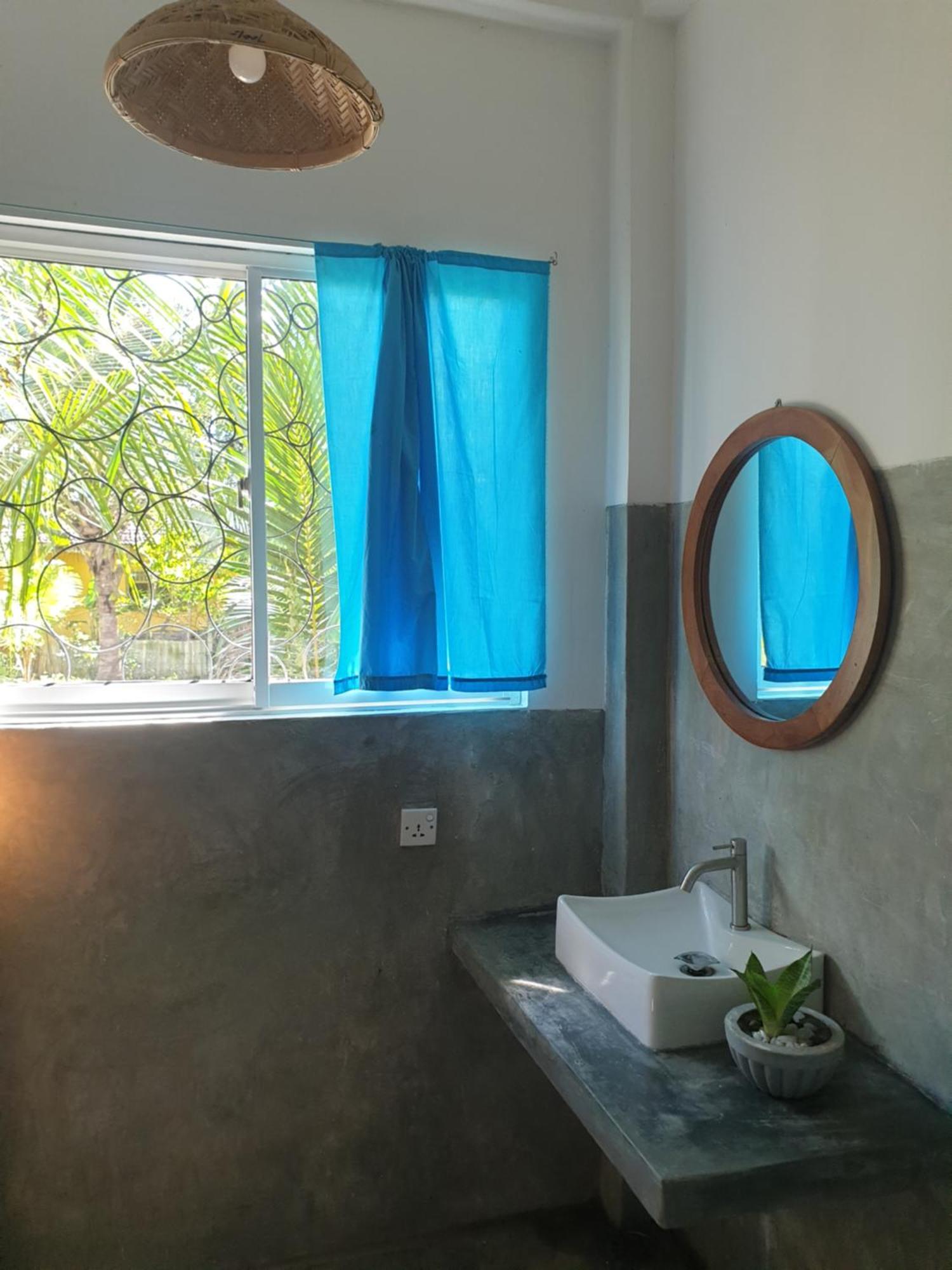 Julianu Hotel Tangalle Kültér fotó