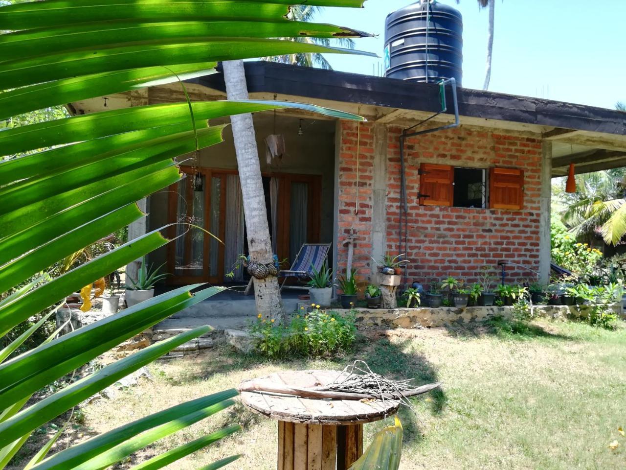 Julianu Hotel Tangalle Kültér fotó
